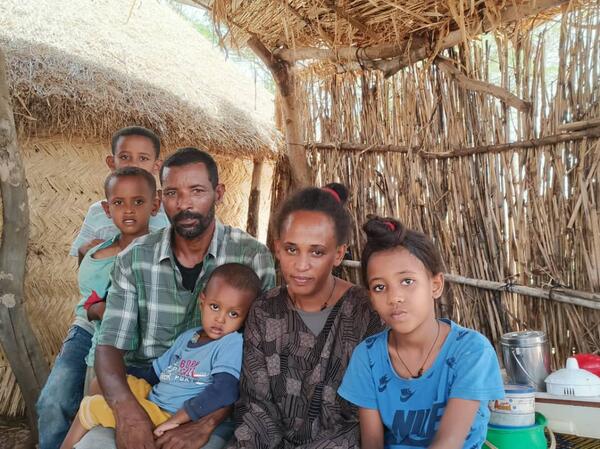 Refugees from Khartoum to Um Rakuba camp in East Sudan 