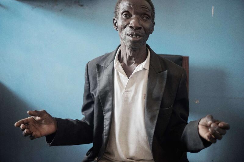 Nsanje, Malawi: Seleman, 62 years, comes from a remote village and is clinically unwell.